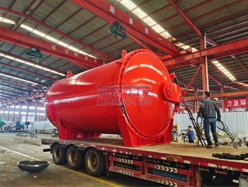 广西客户定制的内径2.9米-长5米的大型热压罐发货